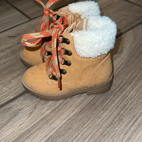 Size 6 Dock Martin look-alike brown boots - Picture 3 of 5